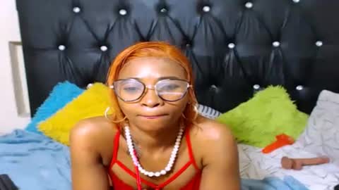 sasyylissaa online show from April 16, 2026, 9:39 pm