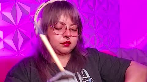 Gina George online show from October 28, 2025, 12:14 am