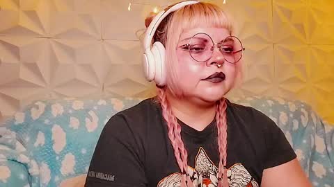 Snapshot of satyn_doll chatting on May 16, 2026, 12:18 am Gina George online show from May 16, 2026, 12:18 am
