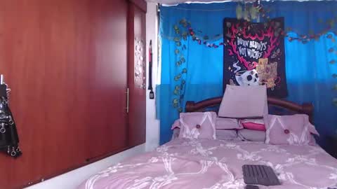 Zaren online show from March 7, 2025, 3:49 pm