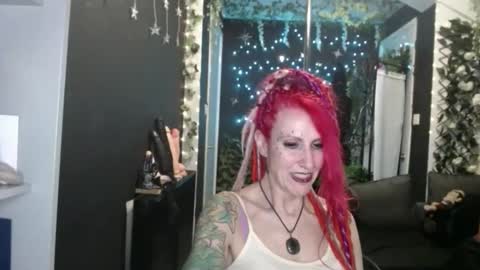 SaucySky online show from November 7, 2025, 8:09 pm