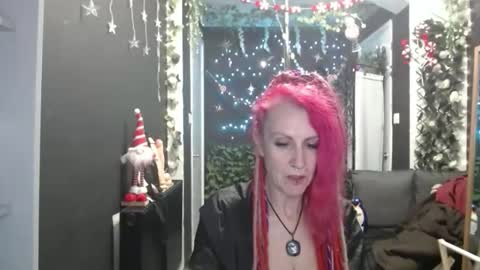 SaucySky online show from December 3, 2025, 10:24 am