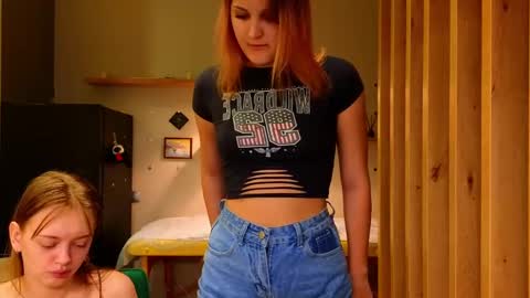 Snapshot of sav_anna chatting on January 31, 2025, 6:03 pm LUNA and ANNA    online show from January 31, 2025, 6:03 pm