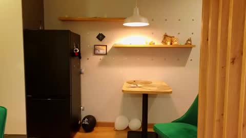 Snapshot of sav_anna chatting on February 27, 2025, 4:53 pm LUNA and ANNA    online show from February 27, 2025, 4:53 pm