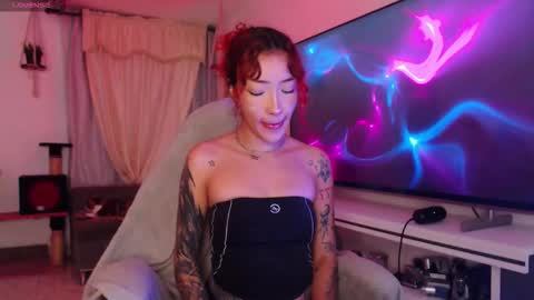 Savannaredhair 33 Angelebony33 online show from October 25, 2025, 4:09 am