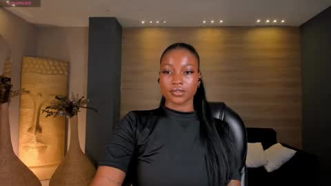 S a v a n n a h  online show from November 20, 2025, 12:05 pm