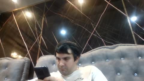 Snapshot of sawasdee04 chatting on April 4, 2026, 8:34 am petperson04 online show from April 4, 2026, 8:34 am
