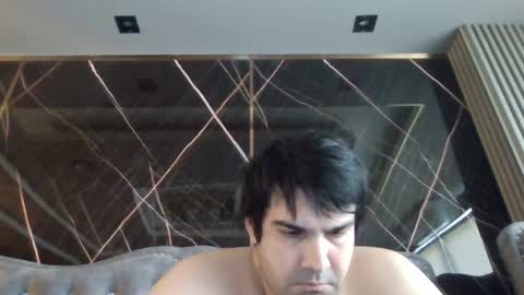 Snapshot of sawasdee04 chatting on April 13, 2026, 5:35 am petperson04 online show from April 13, 2026, 5:35 am