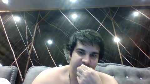 Snapshot of sawasdee04 chatting on April 25, 2026, 11:24 am petperson04 online show from April 25, 2026, 11:24 am