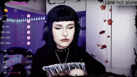Snapshot of say_mary chatting on February 14, 2025, 3:05 pm pronoun she. name Mary. age 21. online show from February 14, 2025, 3:05 pm