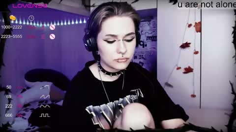 Snapshot of say_mary chatting on February 14, 2025, 9:21 pm pronoun she. name Mary. age 21. online show from February 14, 2025, 9:21 pm