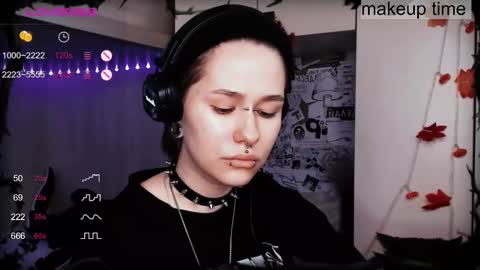 Snapshot of say_mary chatting on February 15, 2025, 10:44 am pronoun she. name Mary. age 21. online show from February 15, 2025, 10:44 am