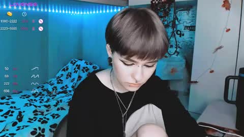 Snapshot of say_mary chatting on March 3, 2025, 6:12 pm pronoun she. name Mary. age 21. online show from March 3, 2025, 6:12 pm