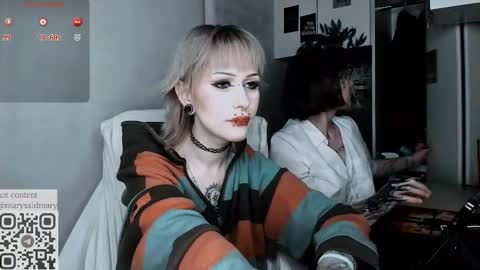 Snapshot of say_mary chatting on September 15, 2025, 2:33 am pronoun she. name Mary. age 21. online show from September 15, 2025, 2:33 am