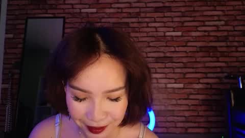 Saya online show from November 12, 2025, 9:58 pm