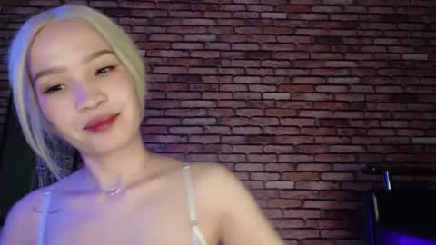 Saya online show from November 14, 2025, 10:29 pm