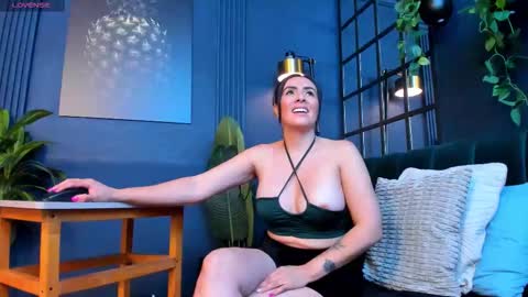 Scarlet Edwars online show from March 16, 2026, 4:55 pm