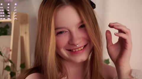 Snapshot of scarlet_fever10 chatting on November 23, 2025, 2:06 pm scarlet_fever10 online show from November 23, 2025, 2:06 pm