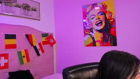 scarlet_hans online show from June 24, 2026, 11:31 am