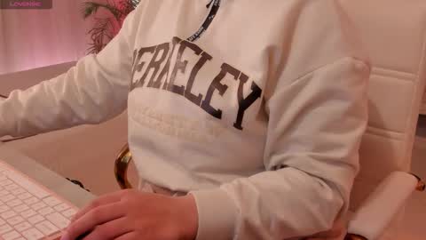  Celeste online show from November 11, 2025, 12:27 pm