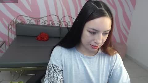 Snapshot of scarlet_queen4 chatting on February 14, 2026, 1:08 pm Kimberly online show from February 14, 2026, 1:08 pm