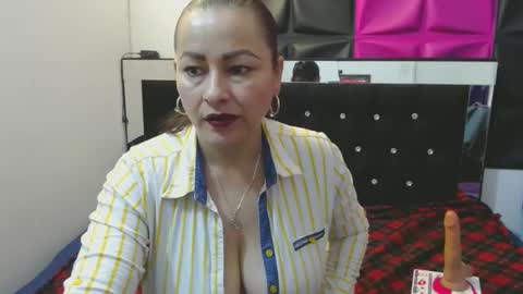 Snapshot of scarletglow1 chatting on January 10, 2025, 6:28 pm scarletglow1 online show from January 10, 2025, 6:28 pm