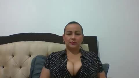 Snapshot of scarletglow1 chatting on November 9, 2025, 2:10 am scarletglow1 online show from November 9, 2025, 2:10 am