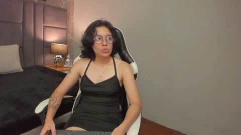 scarleth_blaze online show from May 24, 2026, 2:49 am