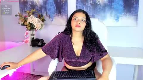 Scarlett online show from June 17, 2026, 10:00 pm