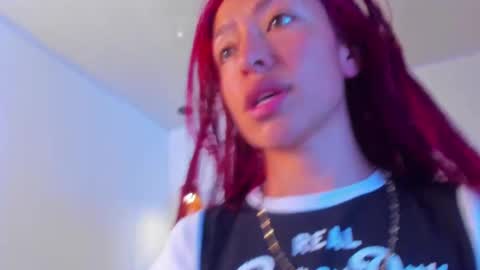 Scarlett online show from September 29, 2025, 1:27 pm