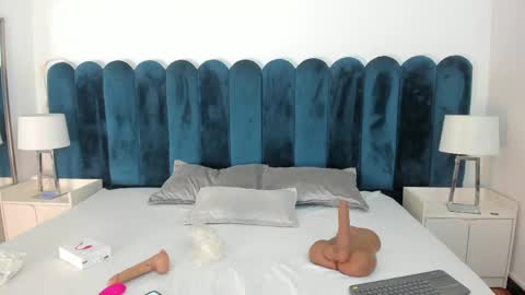 scarlett__noir online show from April 14, 2026, 7:09 pm