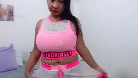 scarlett_adams__ online show from May 11, 2026, 12:22 pm