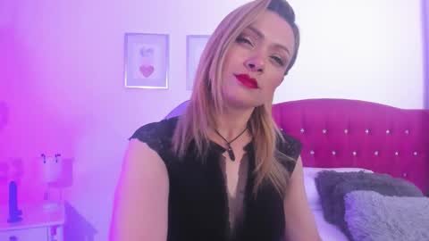 Snapshot of scarlett_blake11 chatting on September 9, 2025, 4:56 am scarlett_blake11 online show from September 9, 2025, 4:56 am