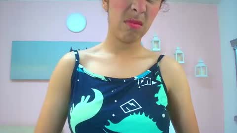 Snapshot of scarlett_clyde chatting on June 18, 2026, 12:31 pm Scarlett online show from June 18, 2026, 12:31 pm