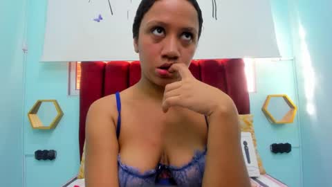 scarlett_fox20 online show from March 4, 2026, 12:44 pm