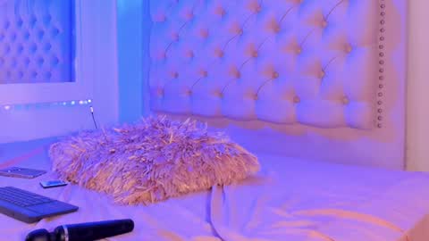 Scarlett Grand online show from March 8, 2025, 8:35 pm