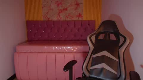scarlett_jhonson_ch online show from May 28, 2026, 12:46 pm