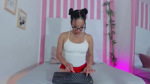  .  . online show from November 14, 2025, 1:32 pm