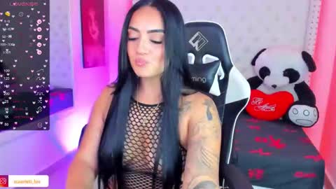 Snapshot of scarlett_luv chatting on September 24, 2025, 1:31 am Kim online show from September 24, 2025, 1:31 am