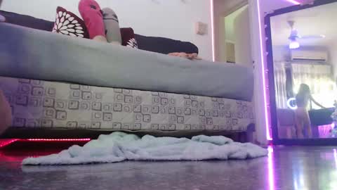 scarleett online show from December 21, 2024, 1:47 am