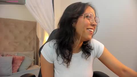 Snapshot of scarlett_musik chatting on February 5, 2026, 2:00 pm Scarllett online show from February 5, 2026, 2:00 pm