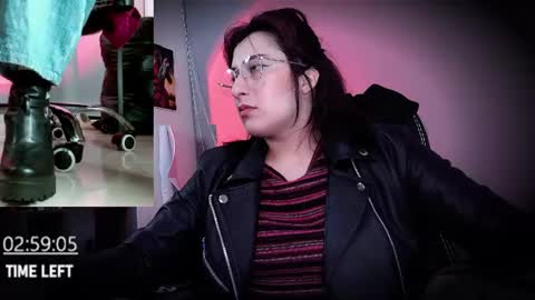 Snapshot of scarlett_sen chatting on June 27, 2026, 2:01 pm Mistress Scarlett online show from June 27, 2026, 2:01 pm