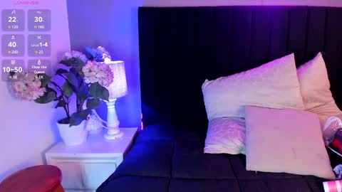 Scarlett online show from April 11, 2026, 3:44 am