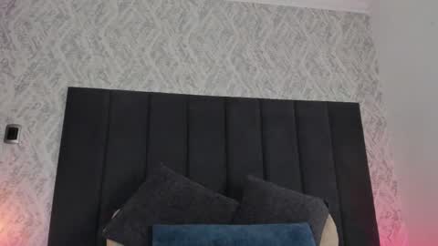 Scarlett online show from April 12, 2026, 4:17 am