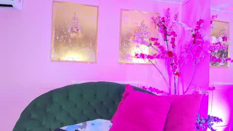 SCARLETTE online show from March 31, 2026, 8:31 pm