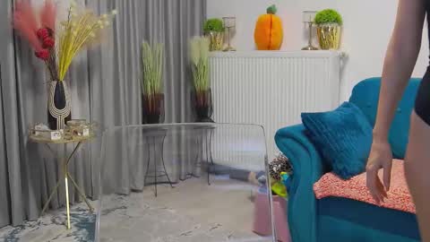 Scarlett online show from October 6, 2025, 4:21 am