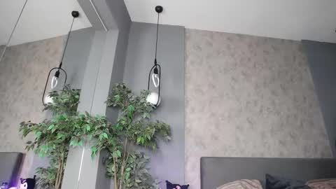 scarlettjakobs online show from March 19, 2026, 6:17 am