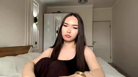 scarlettleszczynski online show from April 11, 2026, 7:56 am