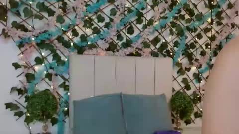 SCARLET online show from November 27, 2025, 11:01 am