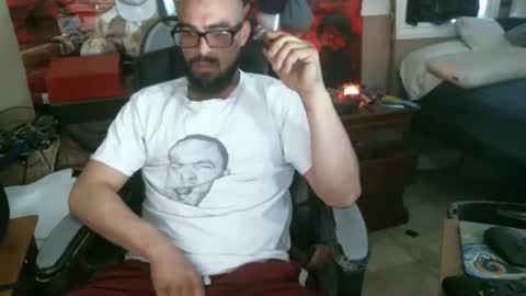 schemin10248 online show from April 23, 2026, 1:07 am
